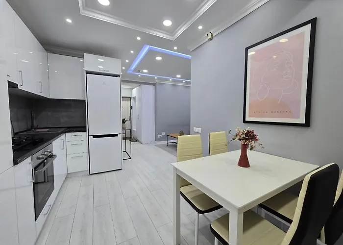 Apartament Langa Circ Si Aproape Centrul Orasului